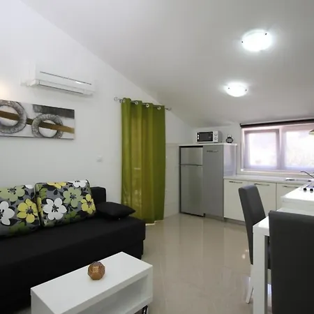 Apartman Nette In Mit Eigenem Balkon