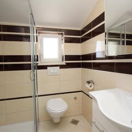 Apartman Nette In Mit Eigenem Balkon Baška