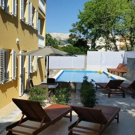 Apartman Nette In Mit Eigenem Balkon
