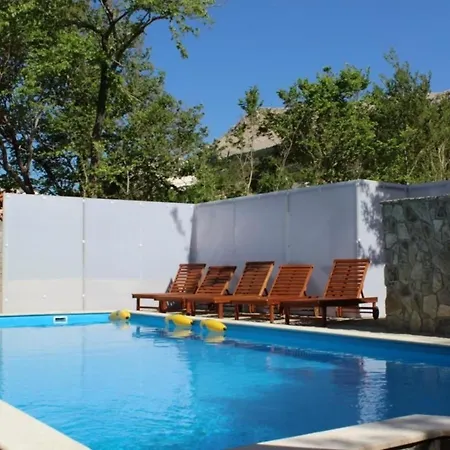Nette In Mit Eigenem Balkon Baška